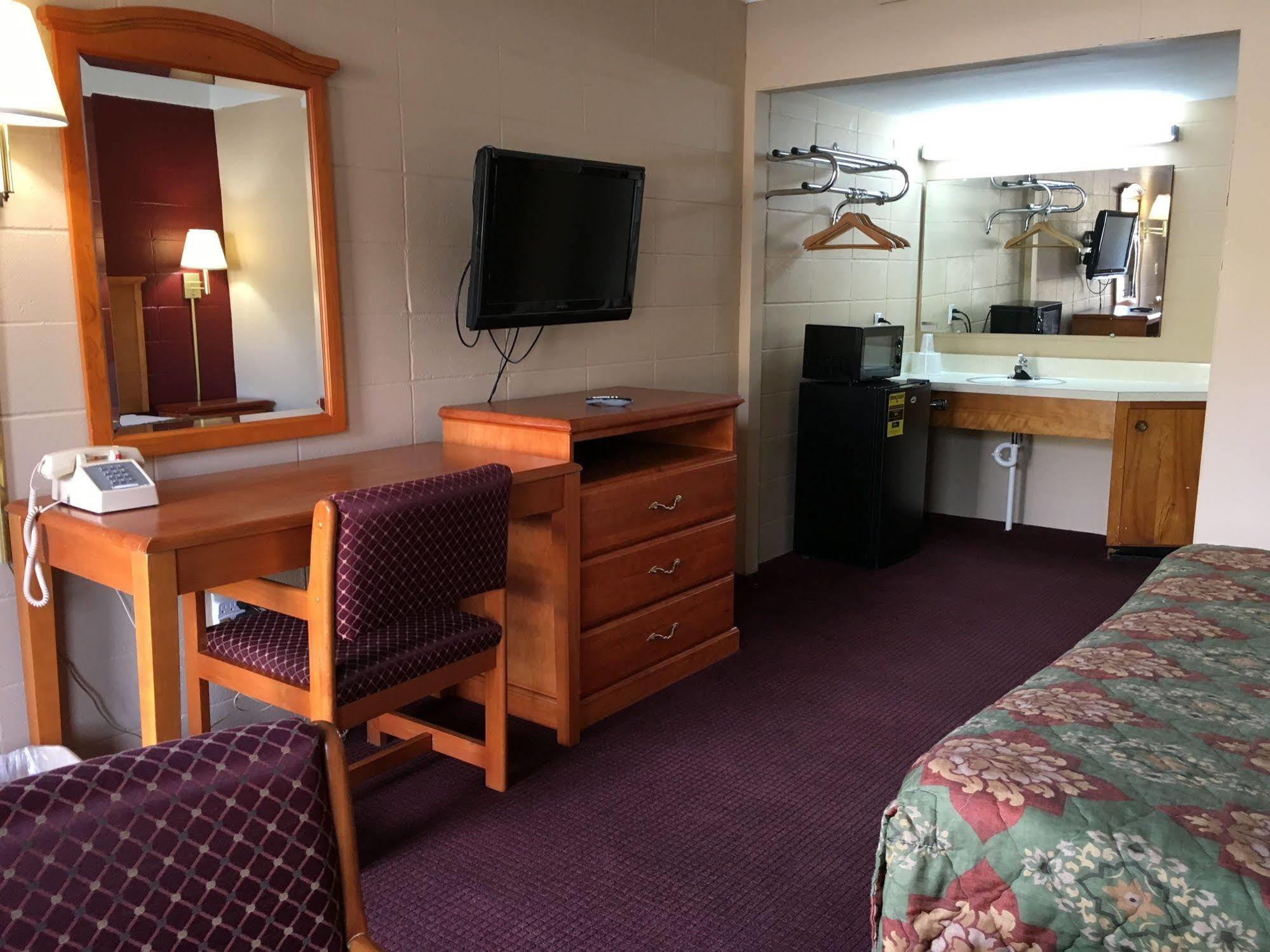 Budget Inn Carthage Ngoại thất bức ảnh