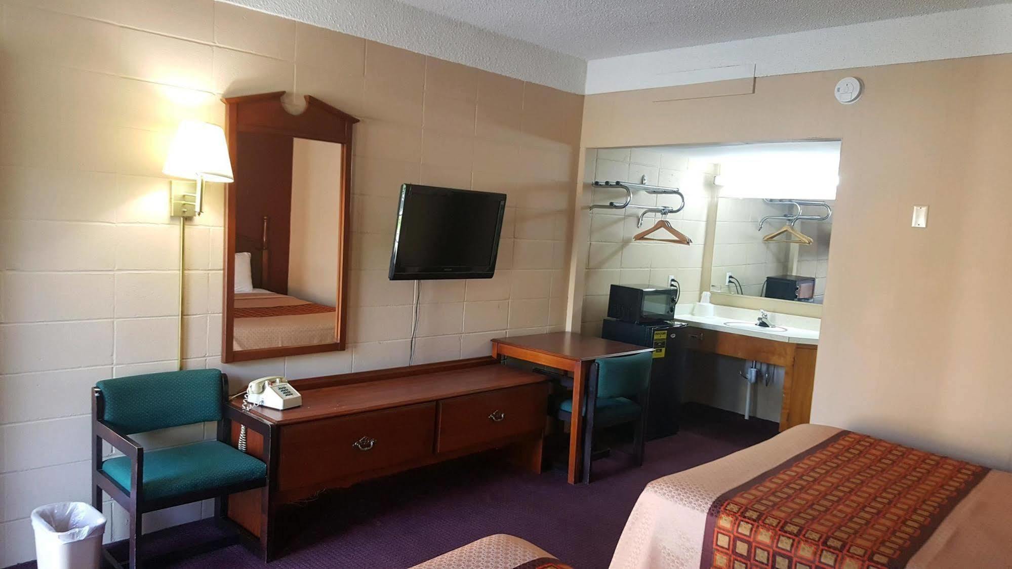 Budget Inn Carthage Ngoại thất bức ảnh